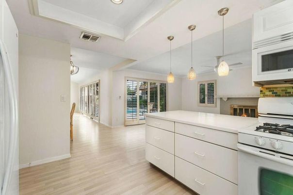 Fireplace, Interior, Kitchen, Pendant Lights, Recessed Lighting, Wood Texture Flooring