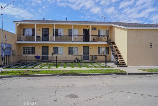 Exterior, Facade, Condo Building