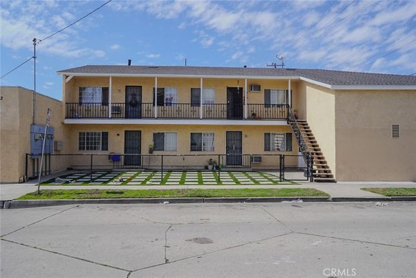 Exterior, Facade, Condo Building