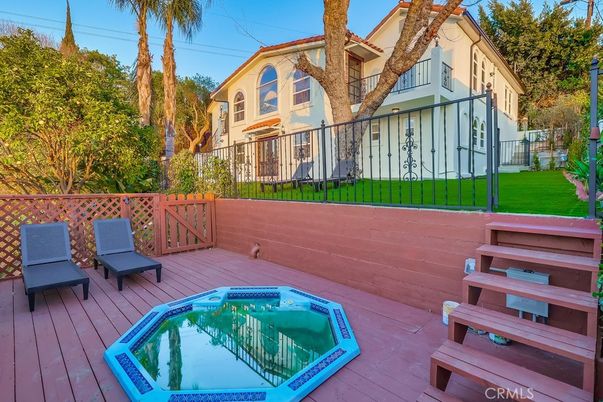 Exterior, Hot Tub