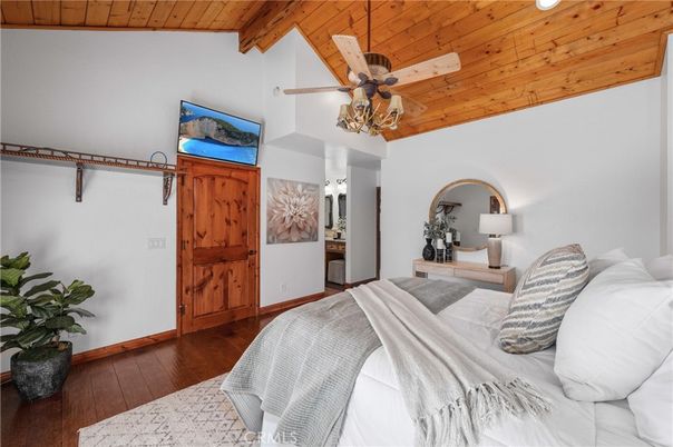 Bedroom, Interior, Wooden Beams, Wooden Ceilings, Wood Texture Flooring