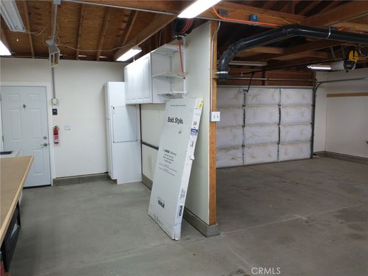 Garage, Interior, Washer, Wooden Beams