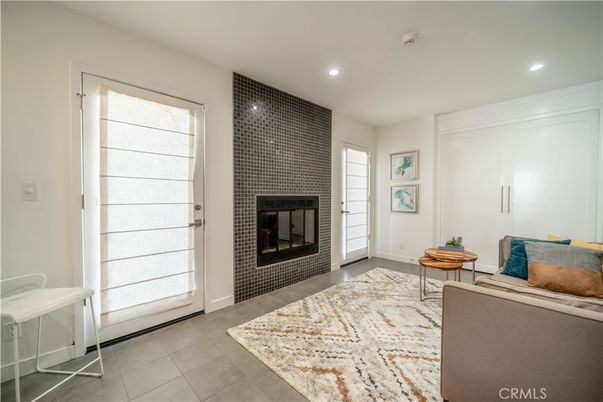Fireplace, Interior, Recessed Lighting