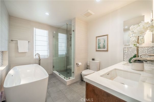 Bathroom, Dual Sink Vanities, Free Standing Baths, Glass Shower, Interior, Recessed Lighting
