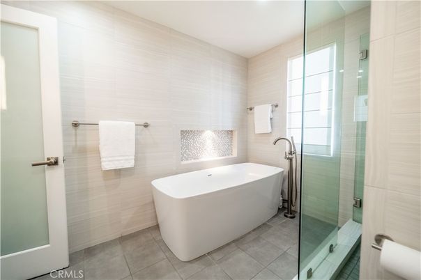 Bathroom, Free Standing Baths, Glass Shower, Interior