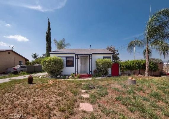 Backyard, Exterior, Facade, Ranch