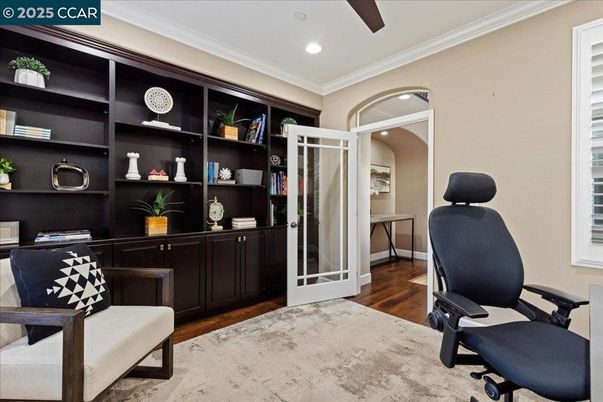 Home Office, Interior, Recessed Lighting, Wood Texture Flooring