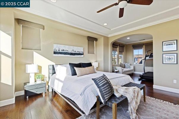 Bedroom, Interior, Recessed Lighting, Wood Texture Flooring