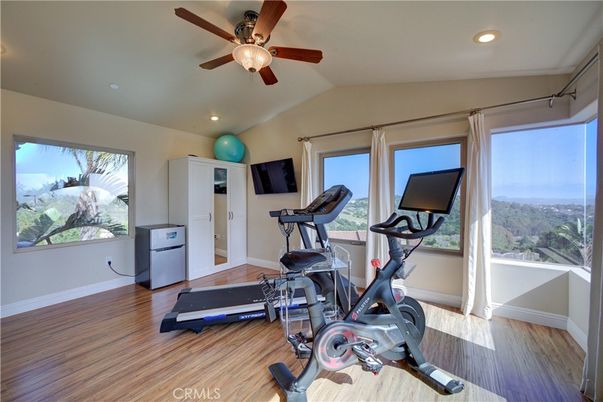 Fitness Equipment, Interior, Recessed Lighting, Wood Texture Flooring