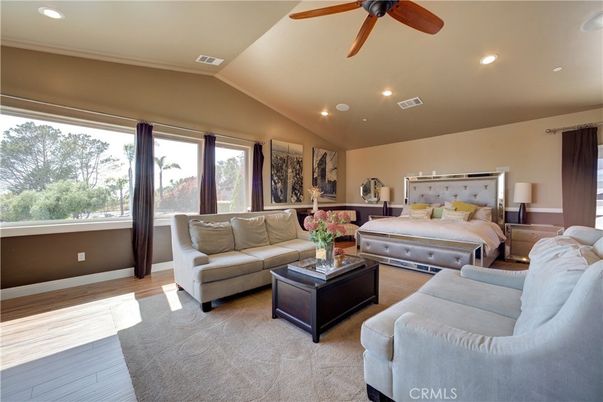 Bedroom, Interior, Living room, Recessed Lighting