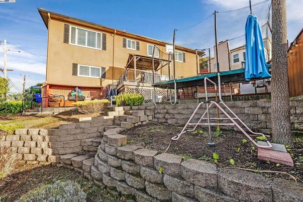 Backyard, Exterior, Playground