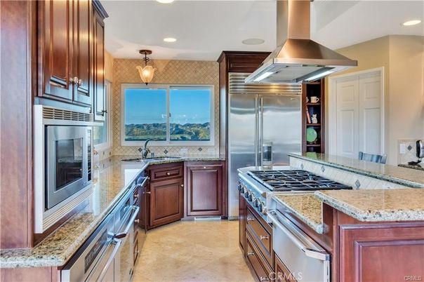 Interior, Kitchen, Pendant Lights, Recessed Lighting, Stainless Steel Appliances