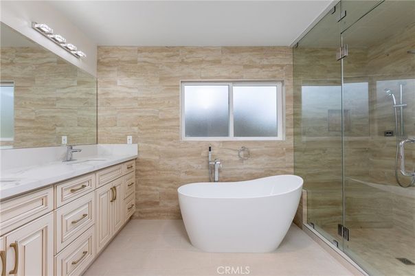 Bathroom, Dual Sink Vanities, Free Standing Baths, Glass Shower, Interior