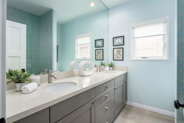 Bathroom, Dual Sink Vanities, Interior, Recessed Lighting