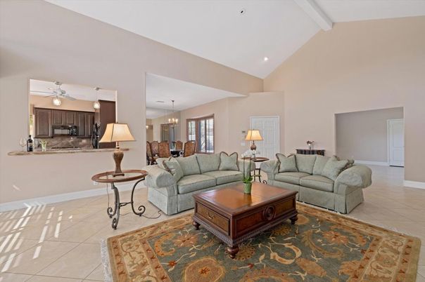 Dining room, Interior, Kitchen, Living room, Pendant Lights, Recessed Lighting, Stainless Steel Appliances
