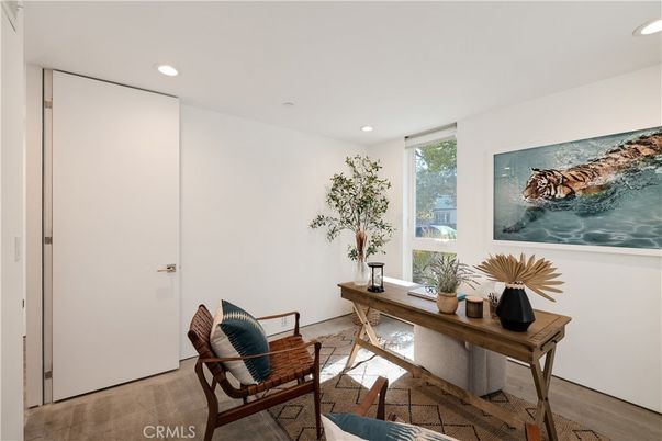 Home Office, Interior, Recessed Lighting, Wood Texture Flooring