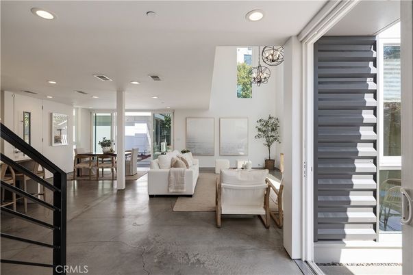 Dining room, Interior, Living room, Pendant Lights, Recessed Lighting