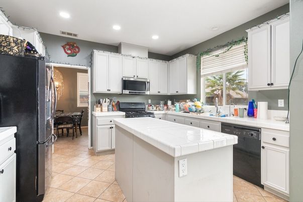 Dining room, Interior, Kitchen, Recessed Lighting, Tile Countertops