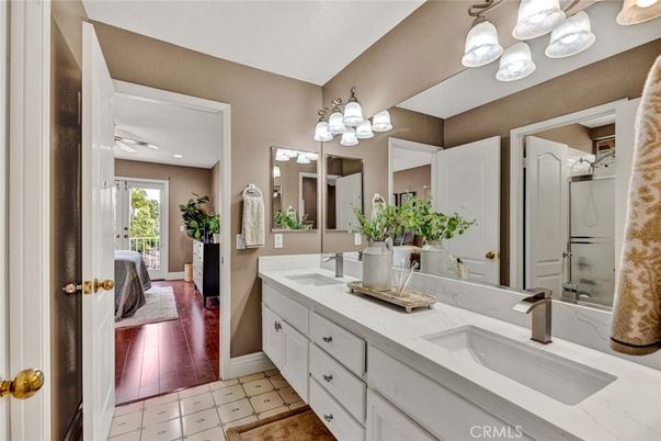 Bathroom, Dual Sink Vanities, Interior, Wood Texture Flooring
