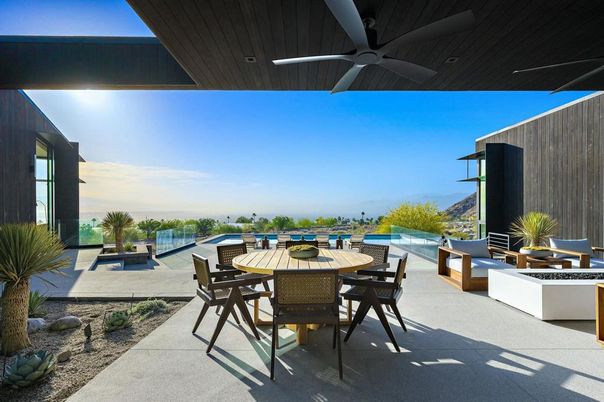 Exterior, Pool, Water