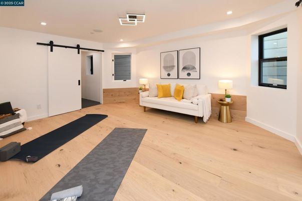 Interior, Recessed Lighting, Wood Texture Flooring
