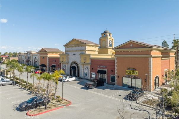 Exterior, Facade, Mediterranean