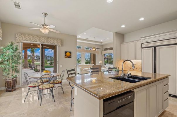 Dining room, Interior, Kitchen, Living room, Pendant Lights, Recessed Lighting, Stainless Steel Appliances