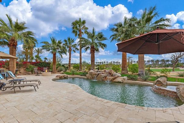 Exterior, Lake, Pool