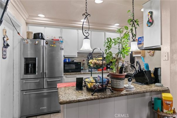 Interior, Kitchen, Pendant Lights, Recessed Lighting, Stainless Steel Appliances