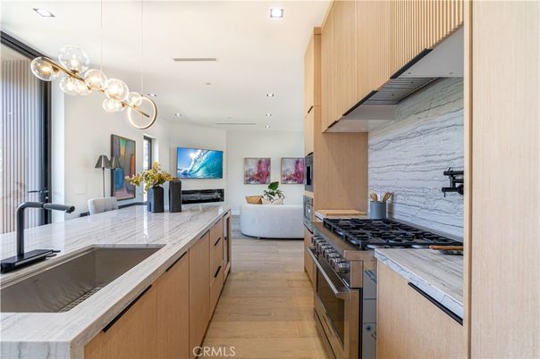 Interior, Kitchen, Living room, Pendant Lights, Recessed Lighting, Stainless Steel Appliances, Wood Texture Flooring