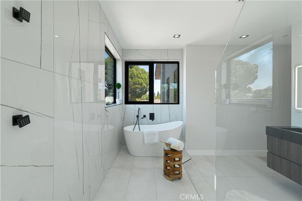 Bathroom, Free Standing Baths, Glass Shower, Interior, Recessed Lighting
