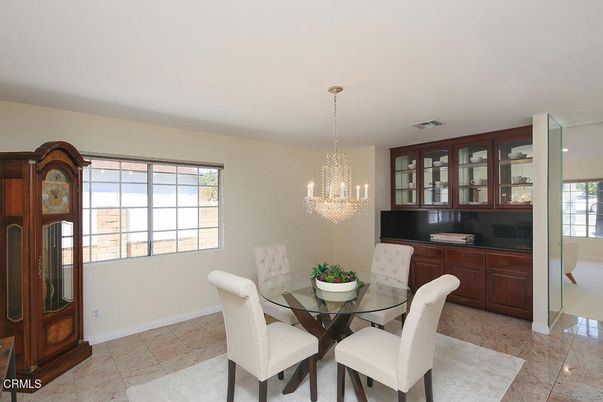 Chandelier, Dining room, Interior