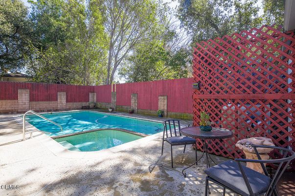 Exterior, Pool