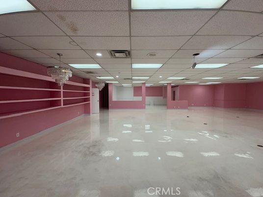 Chandelier, Empty room, Interior, Recessed Lighting