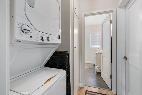 Interior, Utility Closets, Washer, Wood Texture Flooring