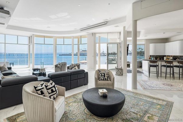 Interior, Living room, Pendant Lights, Recessed Lighting, Water