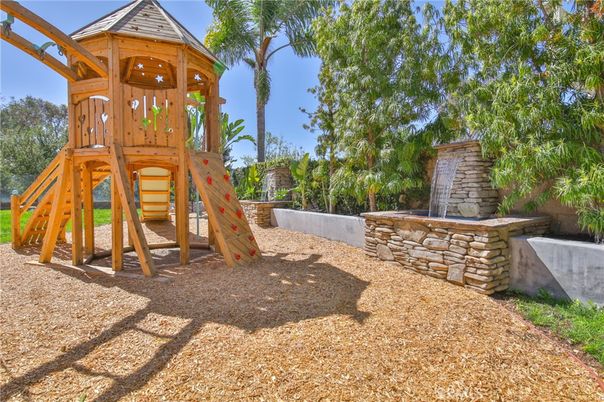 Backyard, Exterior, Playground
