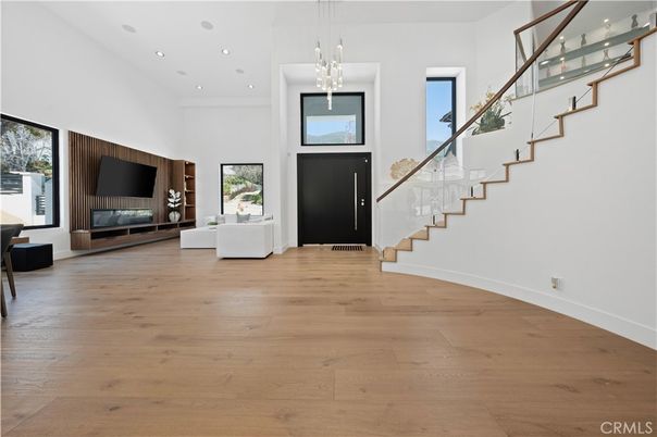 Interior, Pendant Lights, Recessed Lighting, Wood Texture Flooring