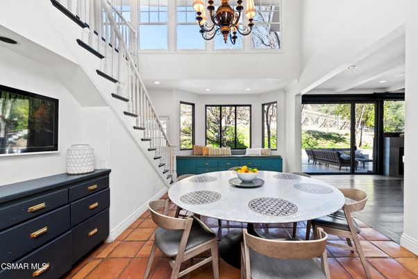 Chandelier, Dining room, Interior, Recessed Lighting