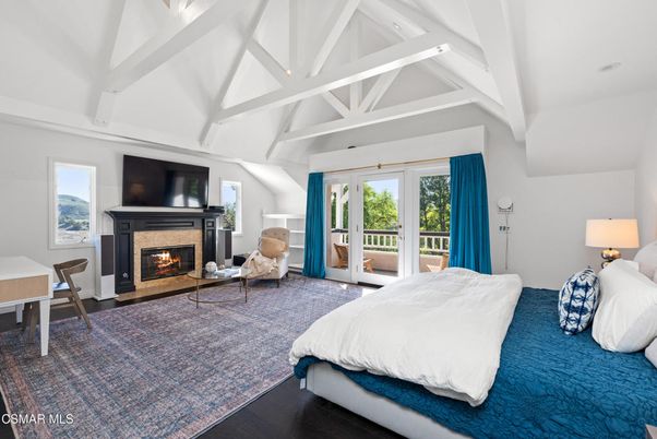 Bedroom, Fireplace, Interior, Wood Texture Flooring