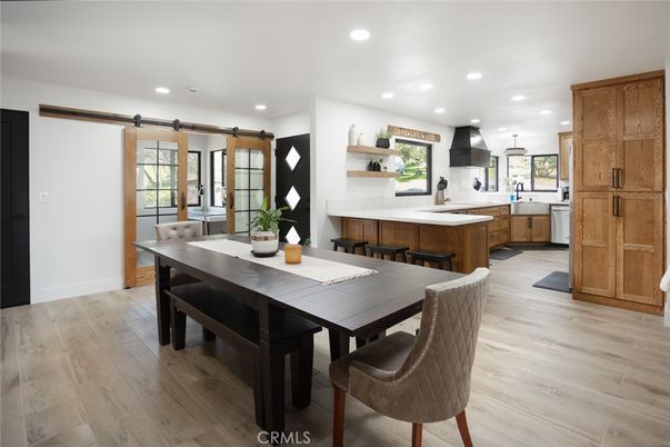Dining room, Interior, Kitchen, Pendant Lights, Recessed Lighting, Wood Texture Flooring
