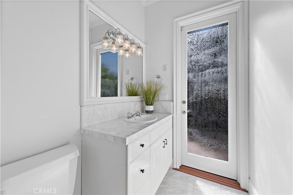 Bathroom, Interior, Tile Countertops