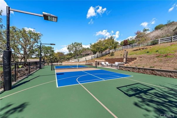 Exterior, Tennis Courts