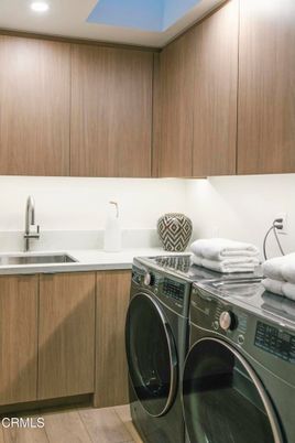 Interior, Recessed Lighting, Washer