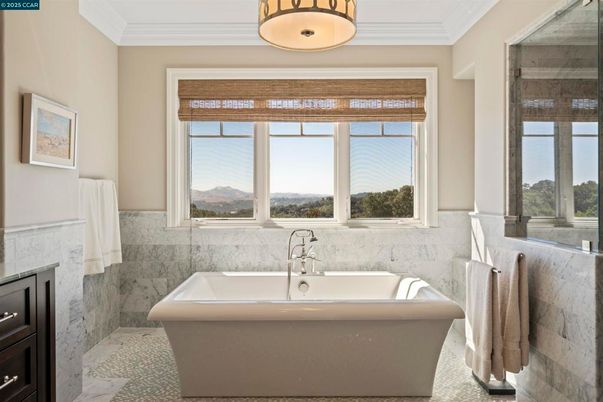 Bathroom, Free Standing Baths, Interior