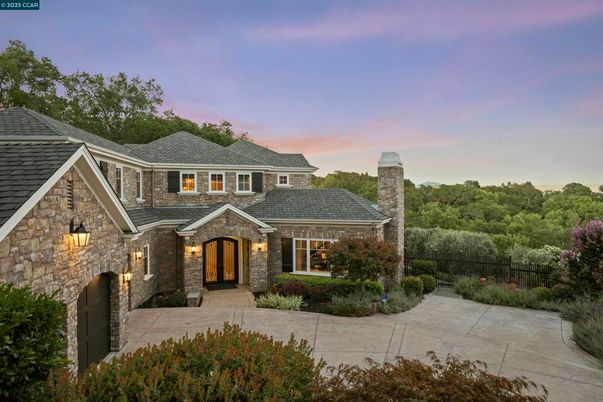 Backyard, Exterior, Facade, French Provincial