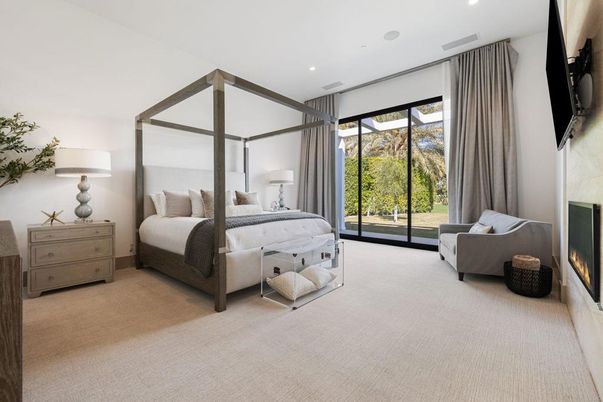 Bedroom, Fireplace, Interior, Recessed Lighting