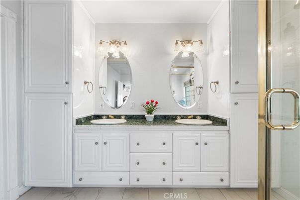 Bathroom, Dual Sink Vanities, Glass Shower, Interior