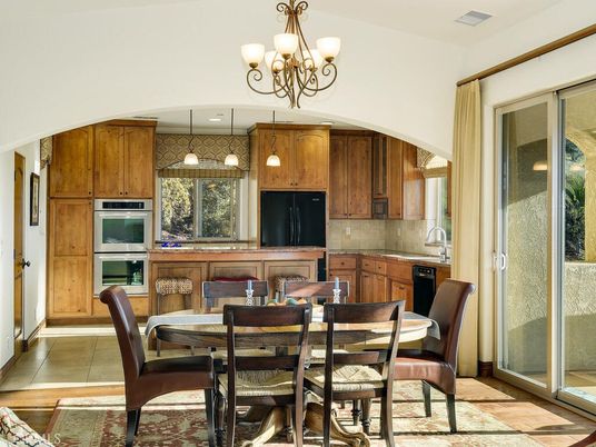 Chandelier, Dining room, Interior, Kitchen, Pendant Lights, Stainless Steel Appliances