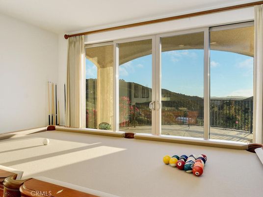 Billiard Table, Game Room, Interior